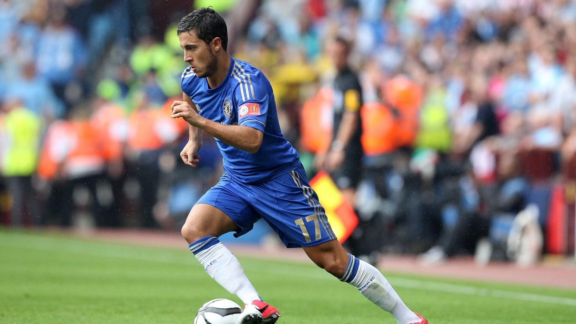 熊猫直播官网-冰岛奇迹的延续者，伊萨克在欧冠决赛接管比赛，国际米兰爆冷背后的北欧神话